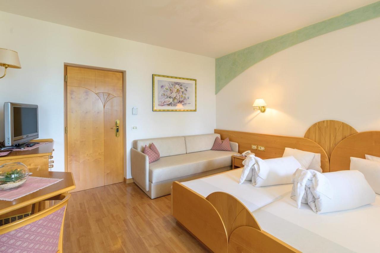 Glanzhof Hotel & Apartments Marlengo Luaran gambar