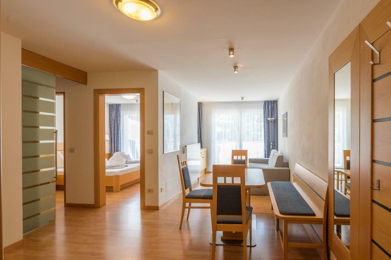 Glanzhof Hotel & Apartments Marlengo Luaran gambar
